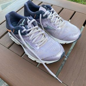 Mizuno Wave Inspire